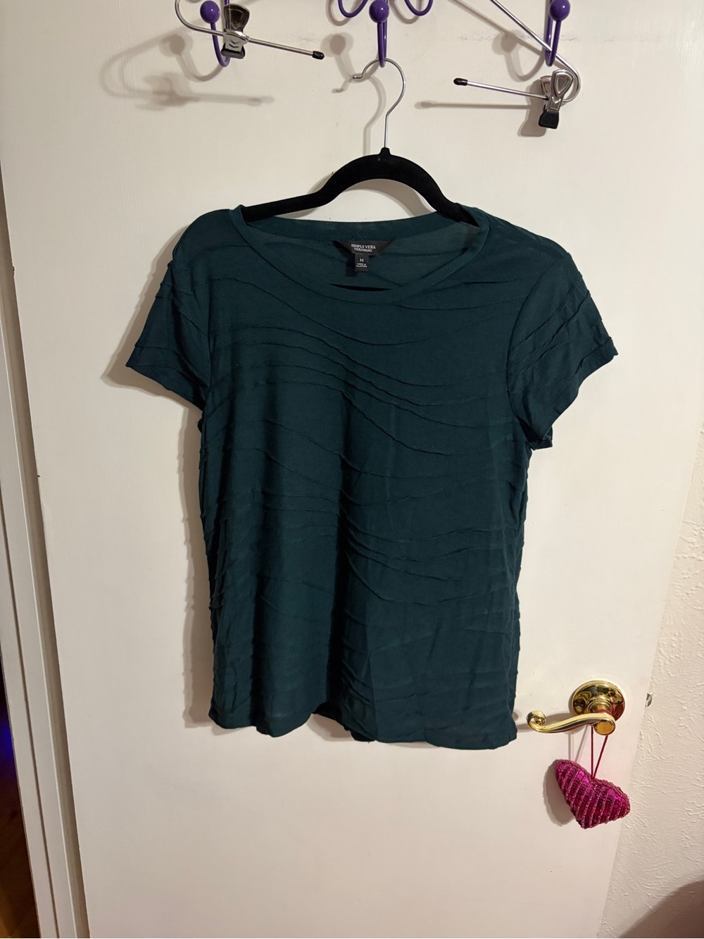 💜 Medium Simply Vera Vera Wang Women's Green Short Sleeve Textured Tee